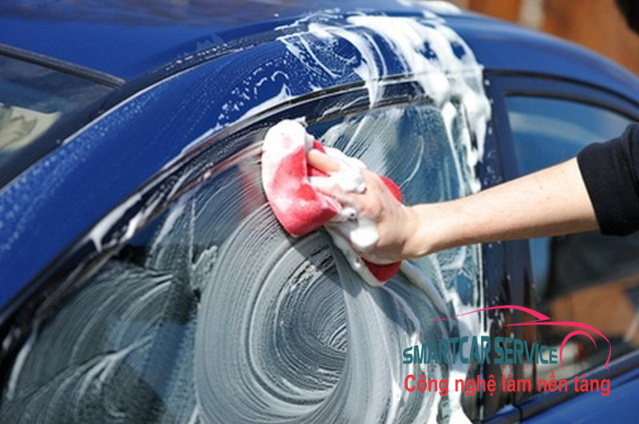 Những sai lầm tai hại khi tự rửa ô tô tại nhà