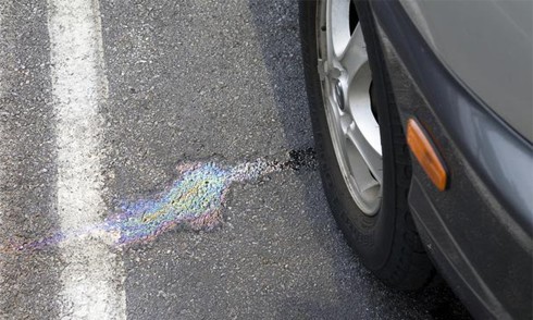 Hiểm họa khôn lường từ việc rò rỉ dầu trên xe ô tô