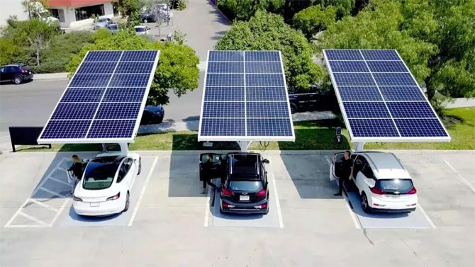 Đây là số lượng tấm pin mặt trời bạn sẽ cần để sạc xe điện của mình