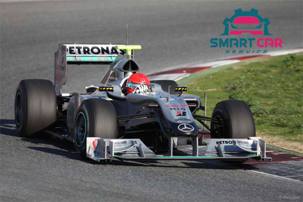 Michael Schumacher lái thử Mercedes-Benz C-Class mới