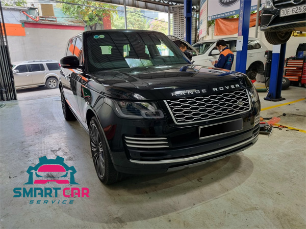 Khám Phá Sự Đẳng Cấp và Sức Mạnh Của Range Rover
